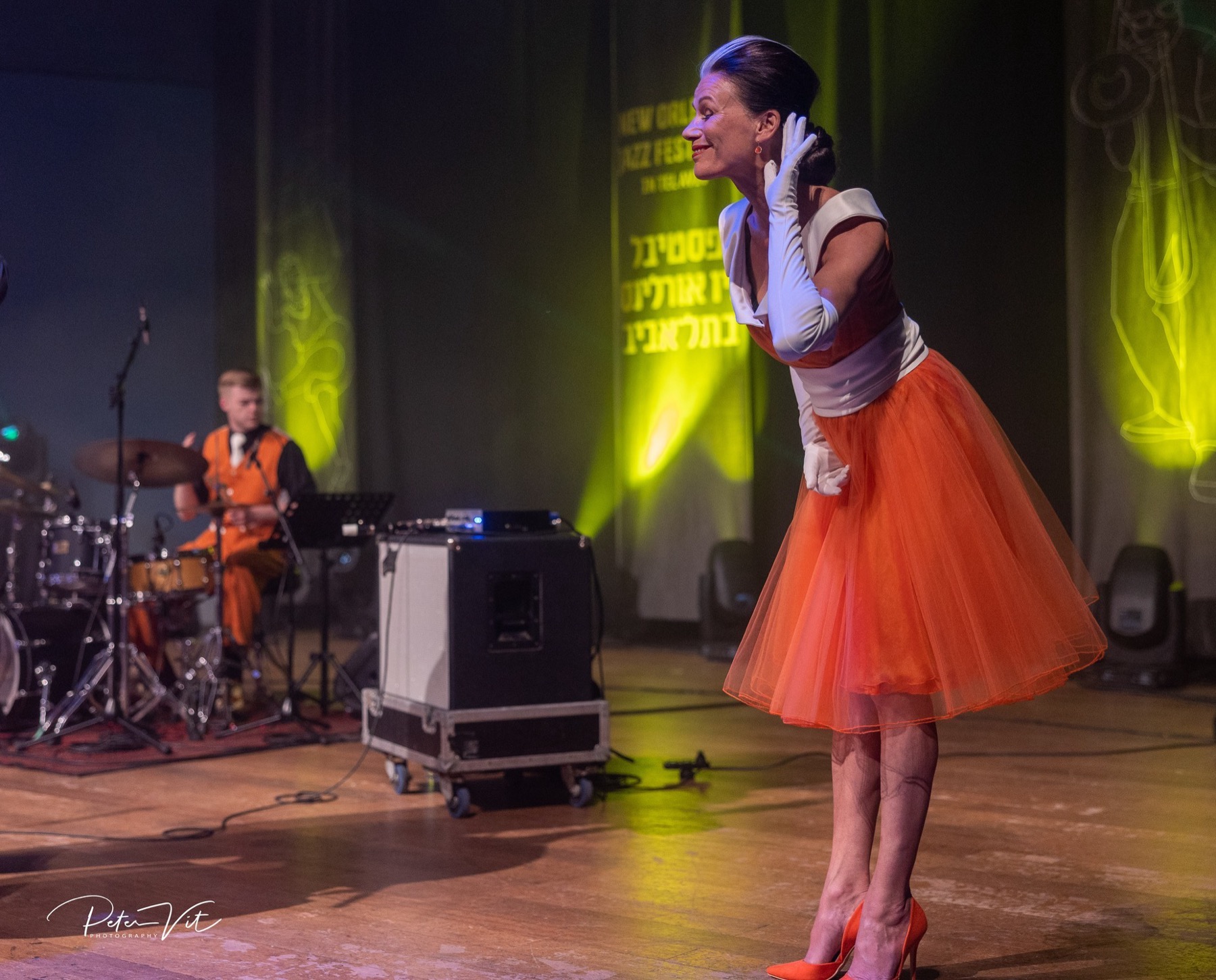 Contact opnemen met Angela van Rijthoven